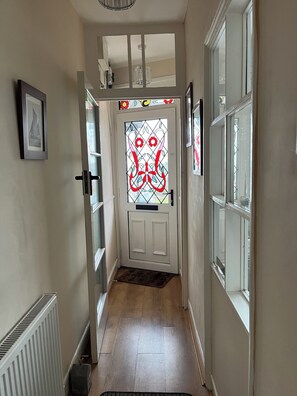 Interior - Spectacular Sea Views across the Marina & beyond 2-bedroom cottage in Brixham (Brixham)