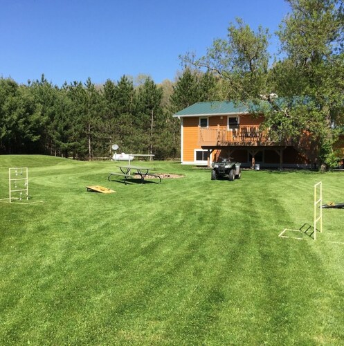 Quaint cabin with AC in charming Merrillan Wi