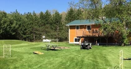 Quaint cabin with AC in charming Merrillan Wi