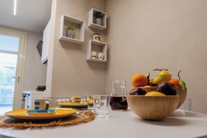 Dining - Beachfront apartment in San Giovanni li Cuti suitable for families (Catania)