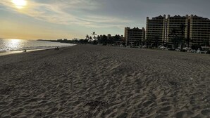 Beach - BVG PTOVALLARTA (Puerto Vallarta)