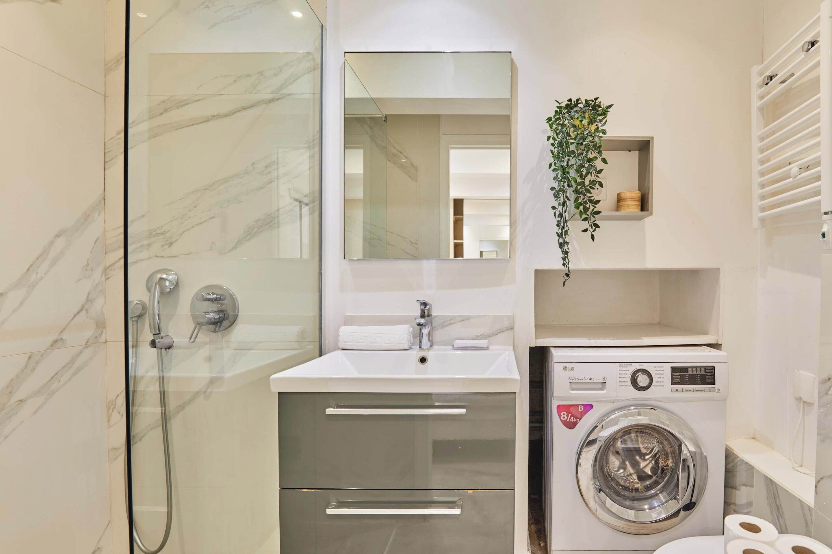 Apartment | Bathroom