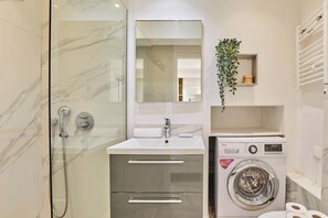 Apartment | Badezimmer