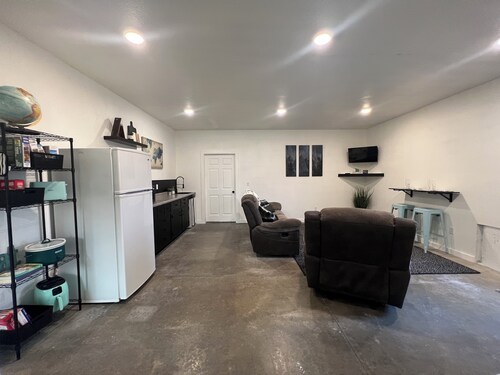 Lovely 2-bedroom apartment with mountain views in Anaconda