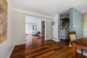 Interior - Spacious Family Home in Chelsea | 3 Bedrooms | 5 Minutes from Nordik Spa (Chelsea)