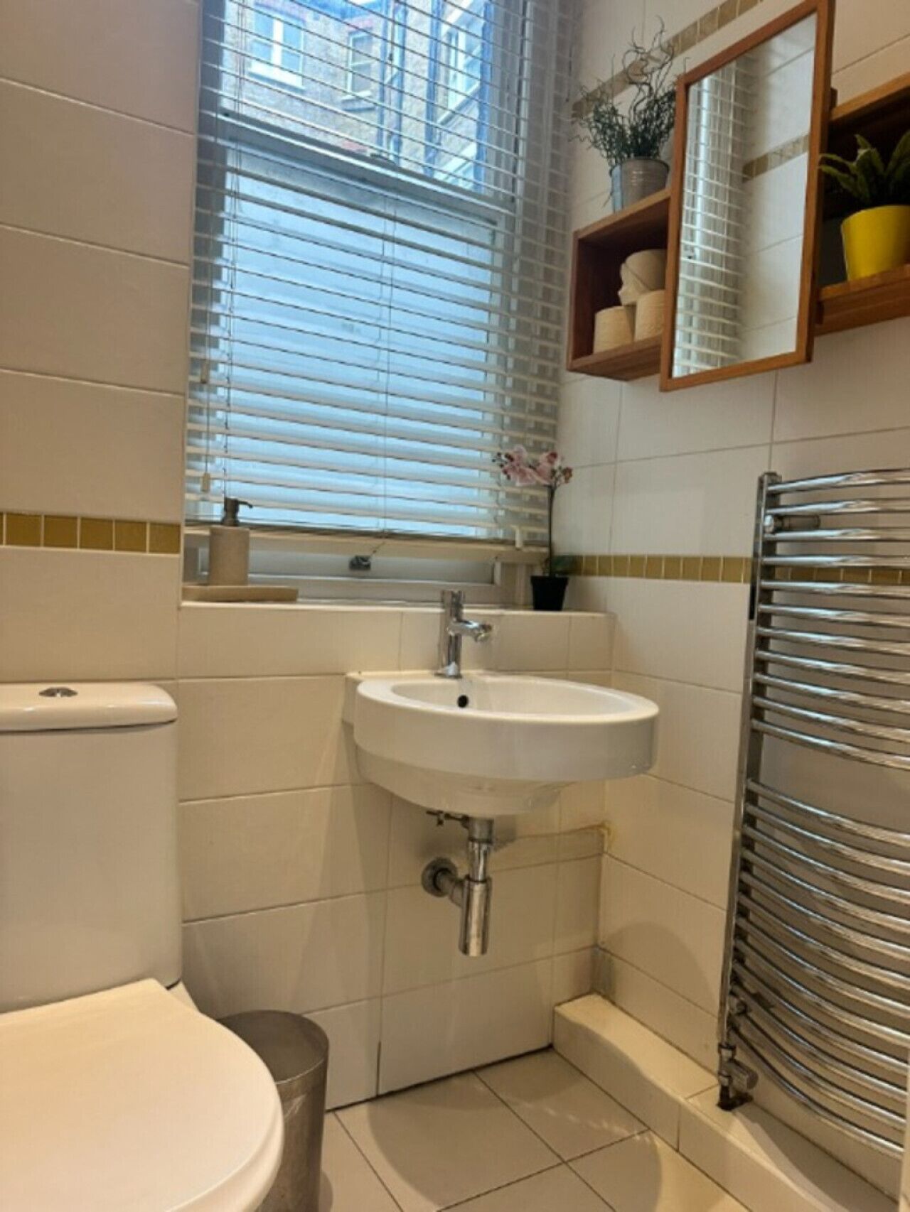 Hair dryer, towels
