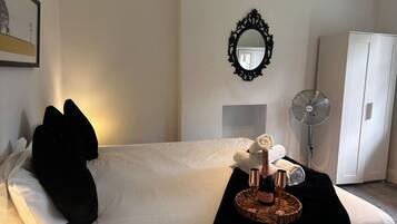 3 chambres, fer et planche Ă repasser, lit parapluie, Wi-Fi