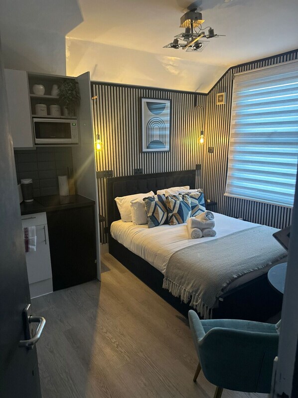 1 chambre, fer et planche à repasser, Wi-Fi, draps fournis