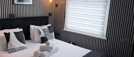 1 室のベッドルーム、アイロン / アイロン台、WiFi、ベッドシーツ