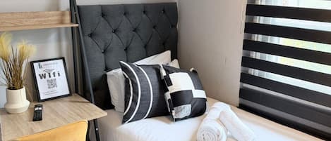 1 bedroom, desk, iron/ironing board, WiFi