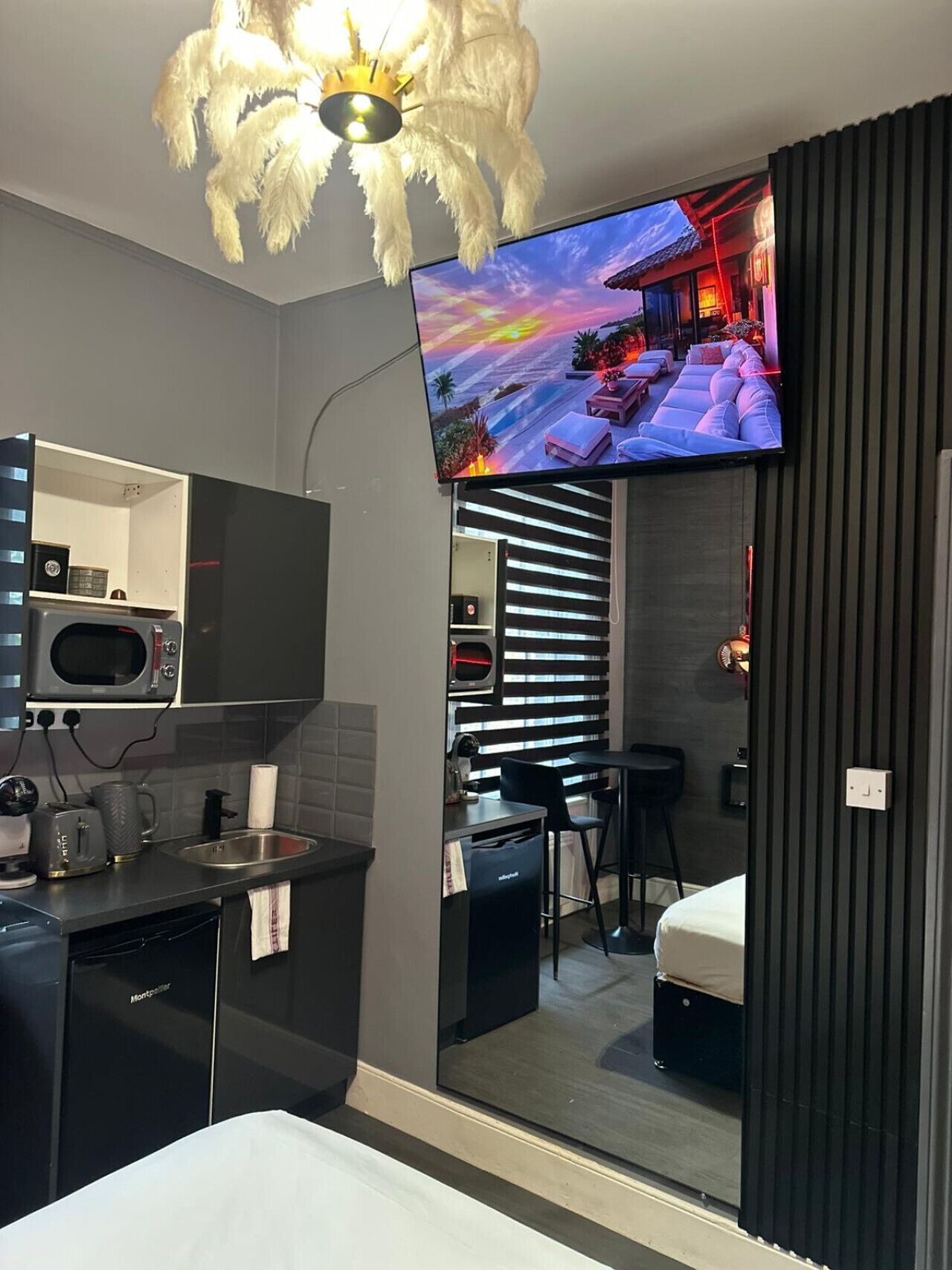 1 chambre, fer et planche à repasser, Wi-Fi, draps fournis