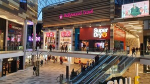 A multi-level shopping mall with stores like 'cinoworld', 'Super Dry', and 'Hollywood Bowl'. - Market street 33A - 2 - second floor (Watford)