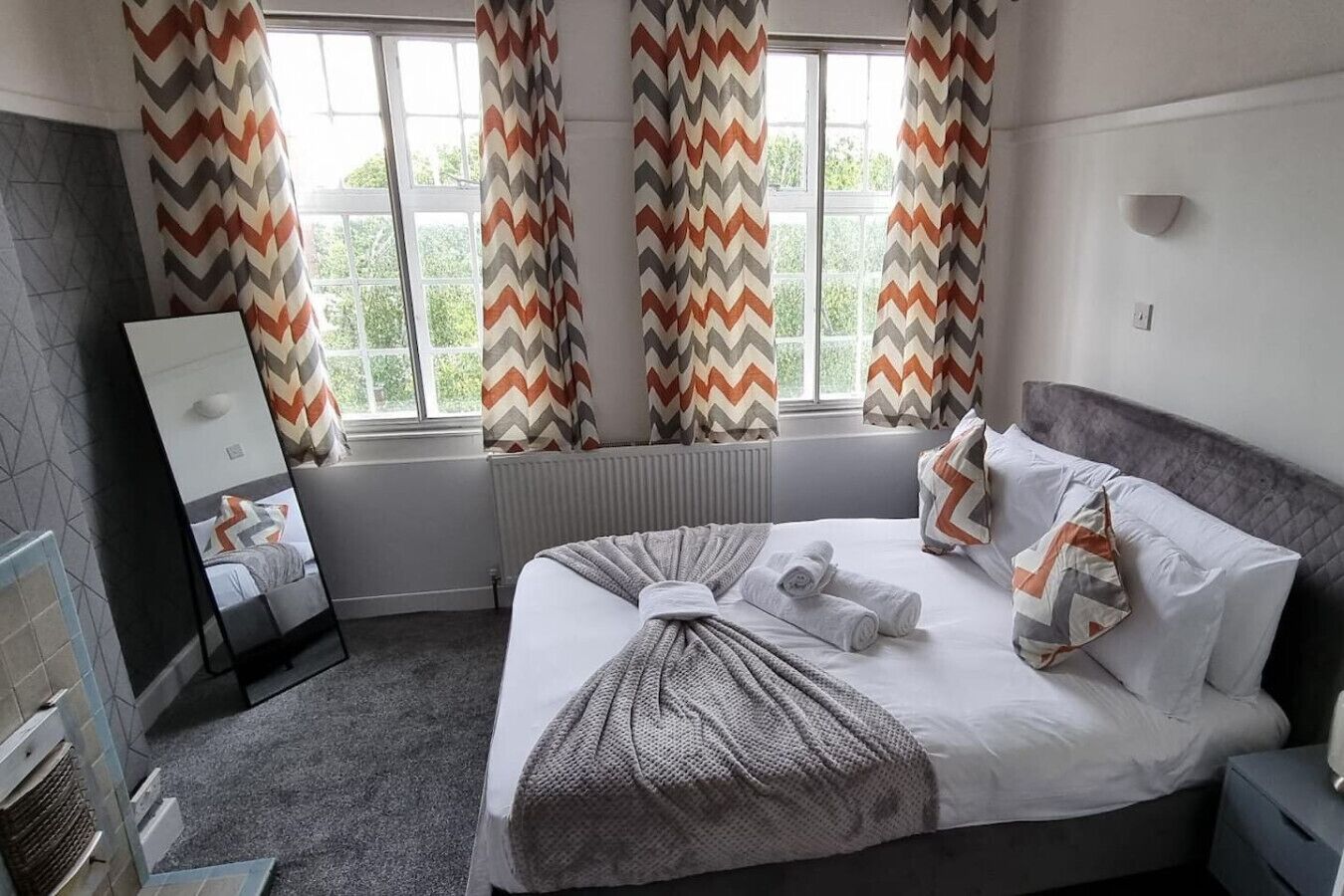 3 bedrooms, iron/ironing board, travel crib, free WiFi