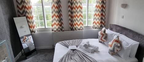3 bedrooms, iron/ironing board, travel cot, free WiFi