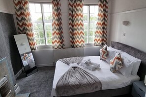 3 عدّة غرف نوم ومكواة/لوح كي وسرير سفر وواي فاي مجانًا