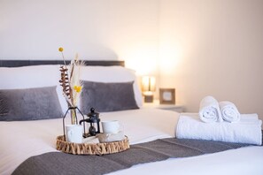 2 bedrooms, iron/ironing board, travel cot, WiFi - Avenir Court Flat 5 (Finchley) (Greater London)