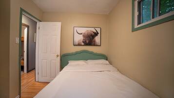 3 bedrooms, WiFi, bed sheets