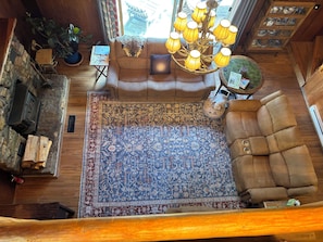 Smart TV, fireplace, DVD player, books - Secluded creek-side ranch house in the heart of Custer County. (Challis)
