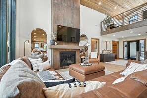 Smart TV, fireplace, video games, ping pong