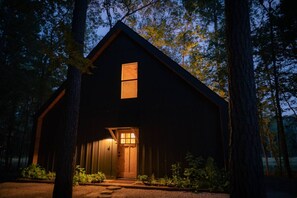 Exterior - #7 Beauty Berry at Lost Forest Cabins (Richards)