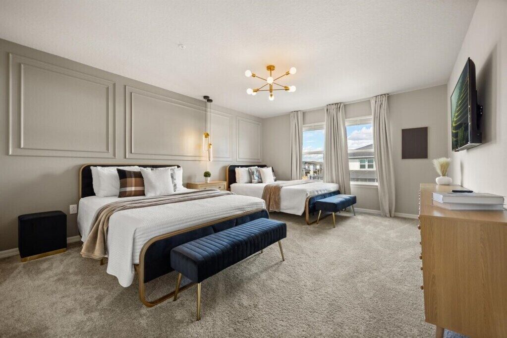 5 bedrooms, iron/ironing board, WiFi, bed sheets