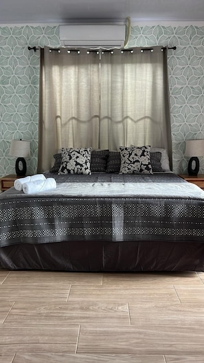 7 bedrooms, desk, travel cot, free WiFi