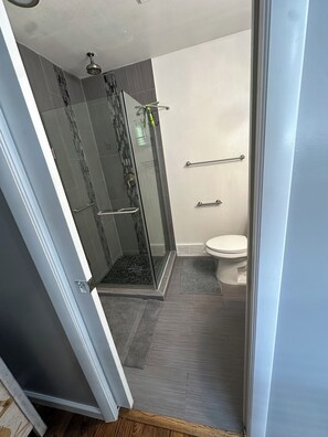 Hårtørrer, håndklæder, Sæbe, Shampoo