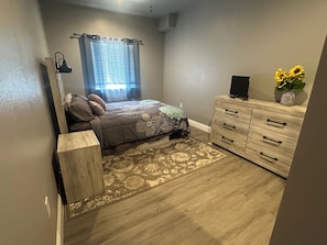 2 chambres, bureau, fer et planche à repasser, Wi-Fi gratuit