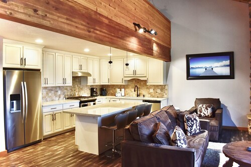 Fantastic 3-bedroom with loft townhome in Mammoth Lakes
