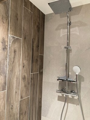 Shower, hair dryer - Le Zelfée Apartment – Ski-in/Ski-out, 1-Bedroom (50 sqm) for 4 Guests (Albiez-Montrond)