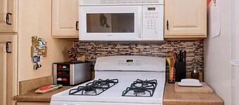 Cozy 1-bedroom condo in a gated, quiet community