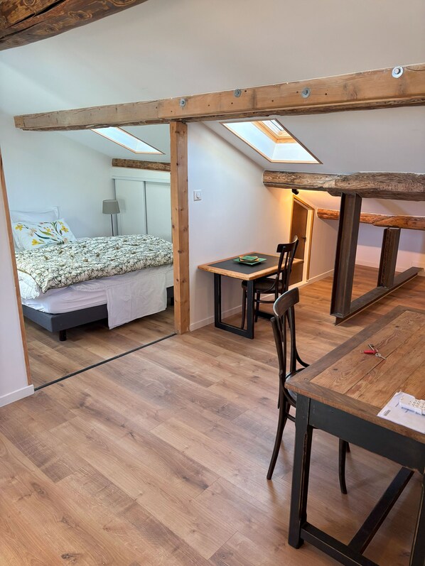 1 bedroom, Internet, bed sheets