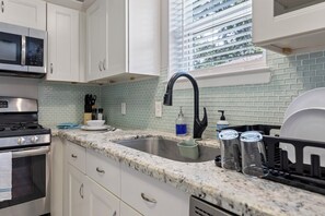 Microwave, oven, stovetop, dishwasher