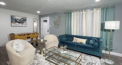 Full entire cozy home + Free Wi-Fi + Free parking + Central area