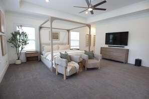 4 quartos, ferros/tábuas de passar roupa, Wi-Fi, roupa de cama