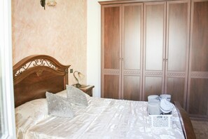 2 chambres, bureau, Wi-Fi, draps fournis