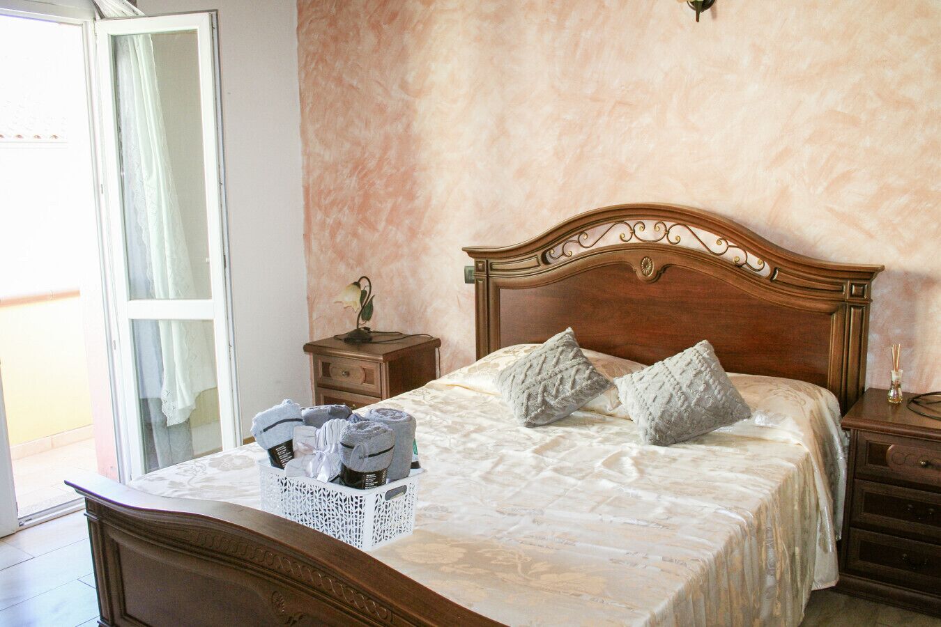 2 Schlafzimmer, Schreibtisch, WLAN, Bettwäsche