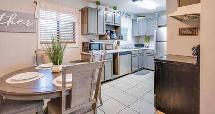 Delightful 3-bedroom house walking distance to FSU/Doak