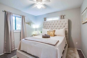 3 soverom, strykejern/-brett, wi-fi (inkludert) og sengetøy