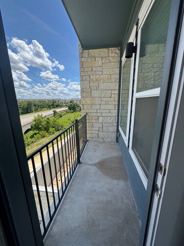 Leander Place for work and relax