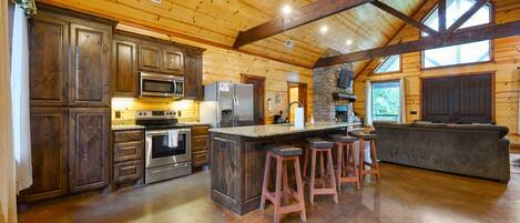 Hytte, flere senger, spabadekar, fjellutsikt (Majestic High) | Eget kjøkken