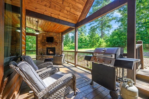 Majestic High - Cabin for 17