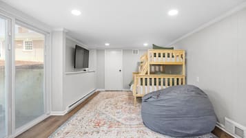 4 habitaciones, tabla de planchar con plancha y wifi gratis