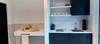 Special nine individually designed suites and rooms, flexible breakfast