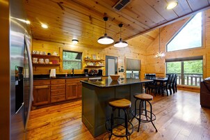 Refrigerador, microondas, cafetera/tetera