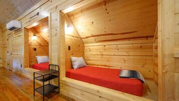 Cabin, Berbilang Katil, Hot Tub, Mountain View (Summer Moon Lodge) | 2 bilik tidur, Wi-fi percuma
