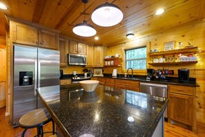 Refrigerador, microondas, cafetera/tetera