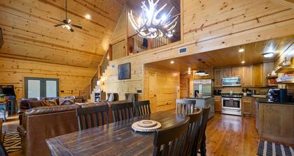 Summer Moon Lodge - For 8ppl