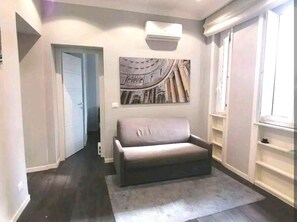 Living area - Spanish Steps Suite (Roma)
