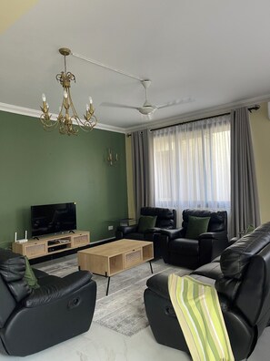 Living area - The Botanical Bliss (Dar es Salaam)